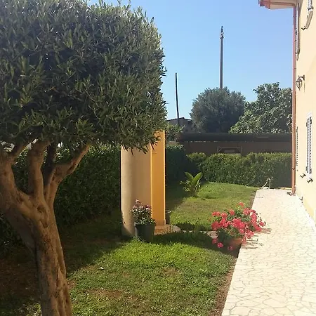 Villettemire Apartment