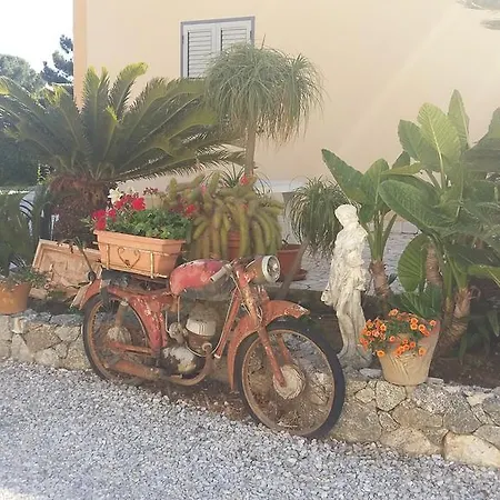 Villettemire Apartment